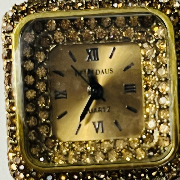 Heidi Daus “Timeless Beauty” Crystal Link Bracelet Swarovski Crystals Watch - Picture 13 of 13